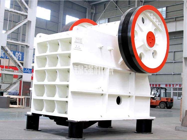 10萬(wàn)元以內(nèi)的碎石機(jī)破碎設(shè)備介紹(圖1) 10萬(wàn)元以內(nèi)的碎石機(jī)破碎設(shè)備介紹(圖1)